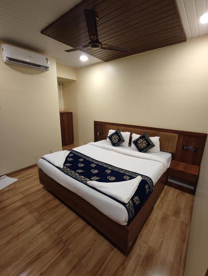 Hotel Starlit Navi Mumbai Dış mekan fotoğraf