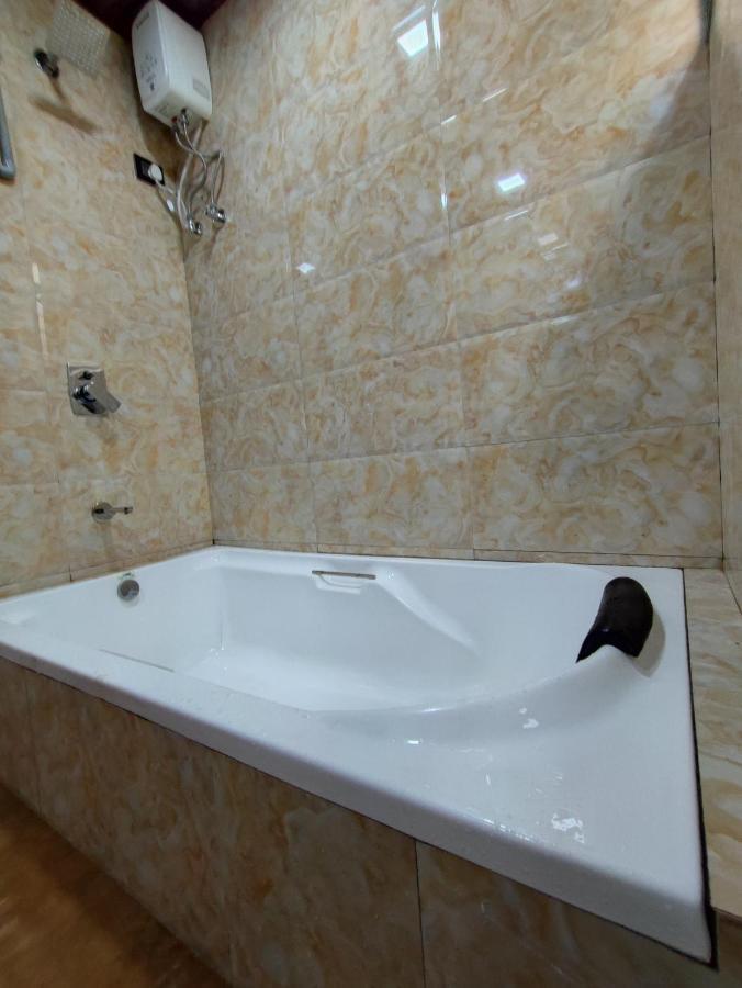 Hotel Starlit Navi Mumbai Dış mekan fotoğraf