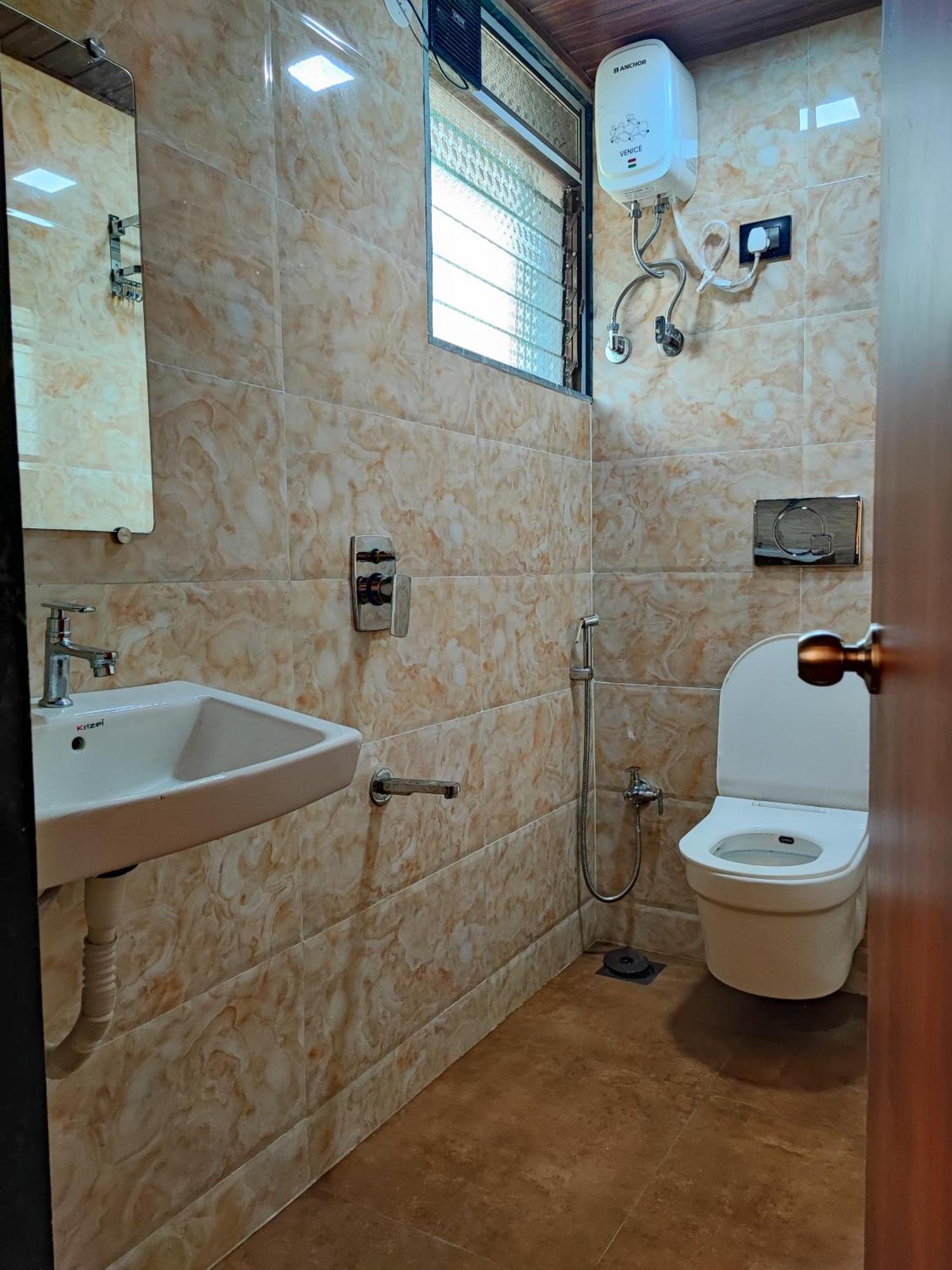 Hotel Starlit Navi Mumbai Dış mekan fotoğraf