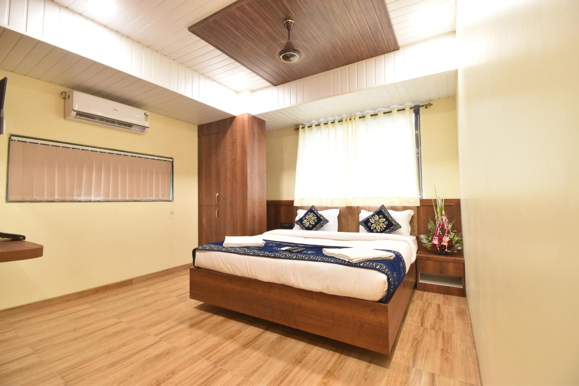 Hotel Starlit Navi Mumbai Oda fotoğraf